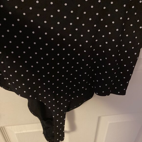 Lauren Conrad Ruffled Body Suit Size Large - Picture 5 of 6